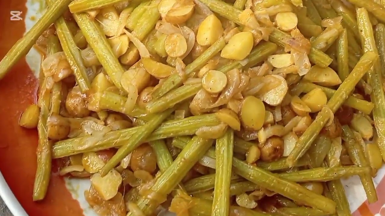 সাজনা ডাটার চচ্চড়ি, সাথে পাট শাকের ভাজি।