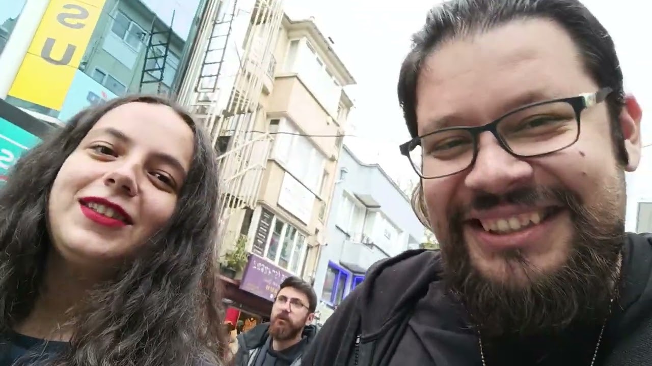 Kadıköy'de weebo/otaku dükkan gezmesi ama @danceshayadance  ile birlikte!