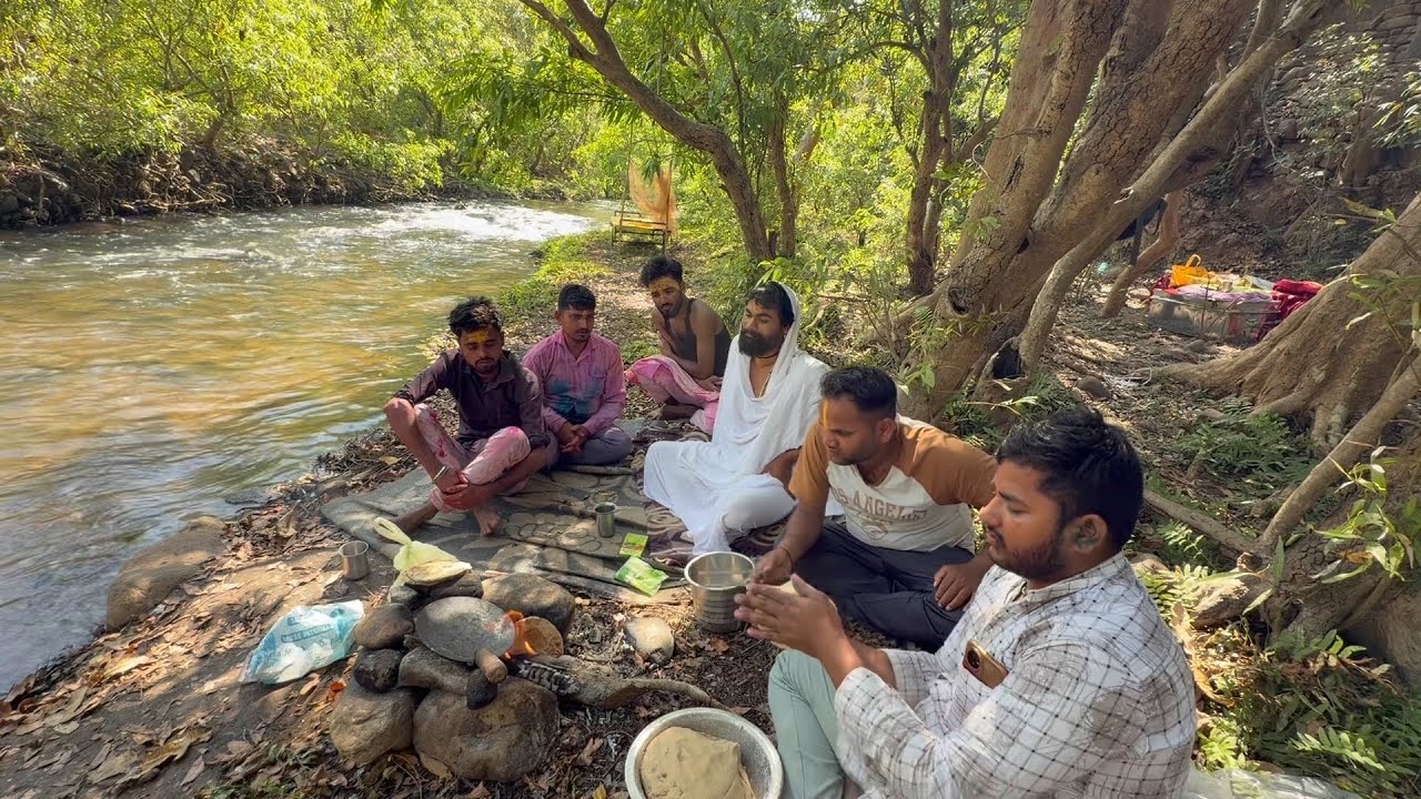 चित्रकूट के जंगल में संत की कुटिया में आए भक्त संत हुवा प्रशन 