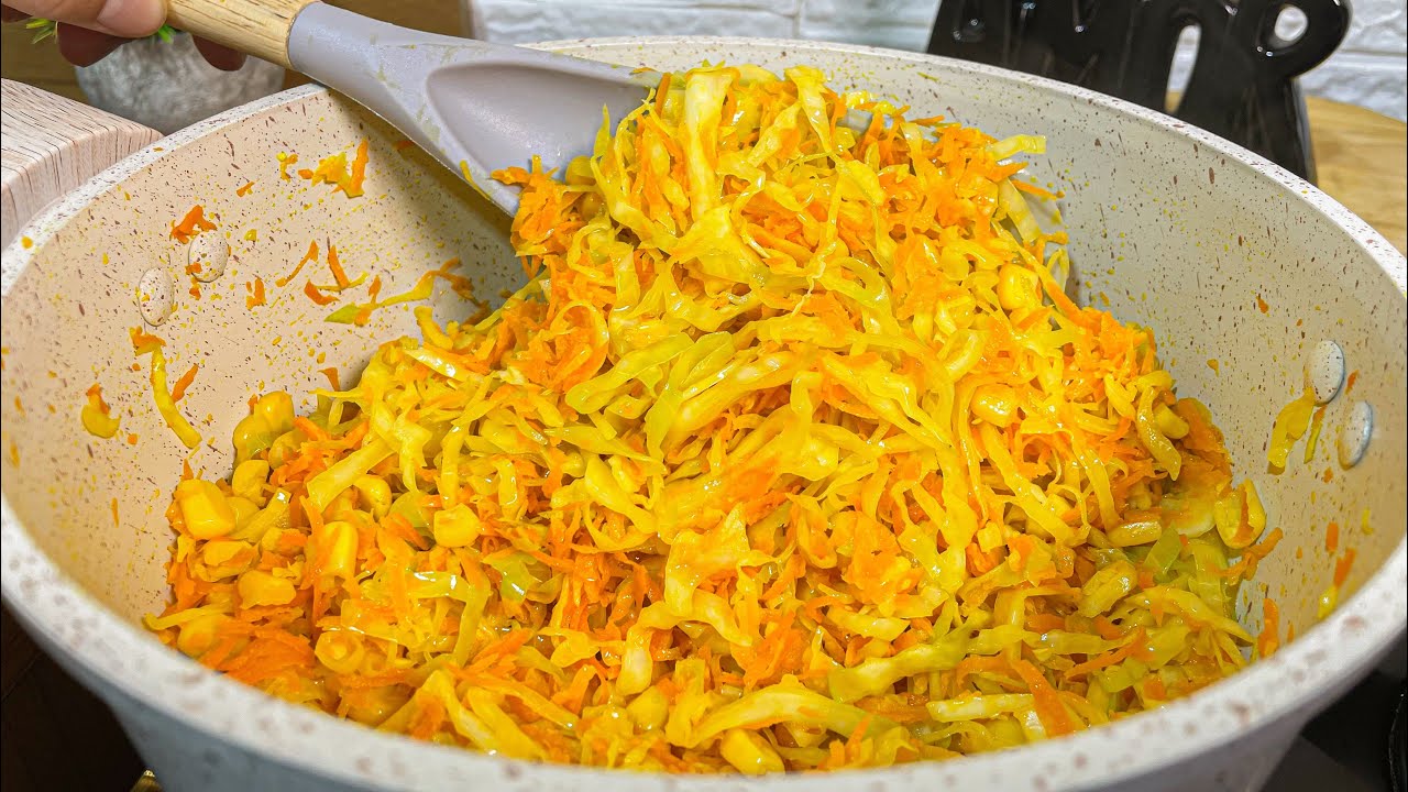 SALADA DE REPOLHO REFOGADA COM  CENOURA SIMPLES E DELICIOSA 