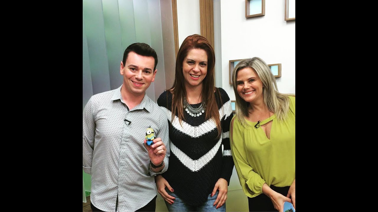 Bia Cravol no Programa Tudo Posso - Minions Pirata - aula de biscuit