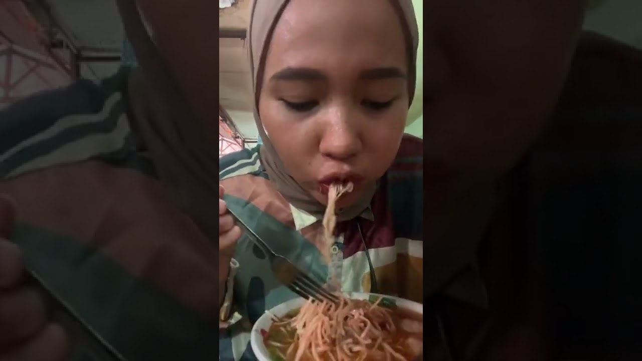 Siang siang panas ngebaksoo🤤🤤  #iramun  #shorts  #videoshorts  #shortsvideo