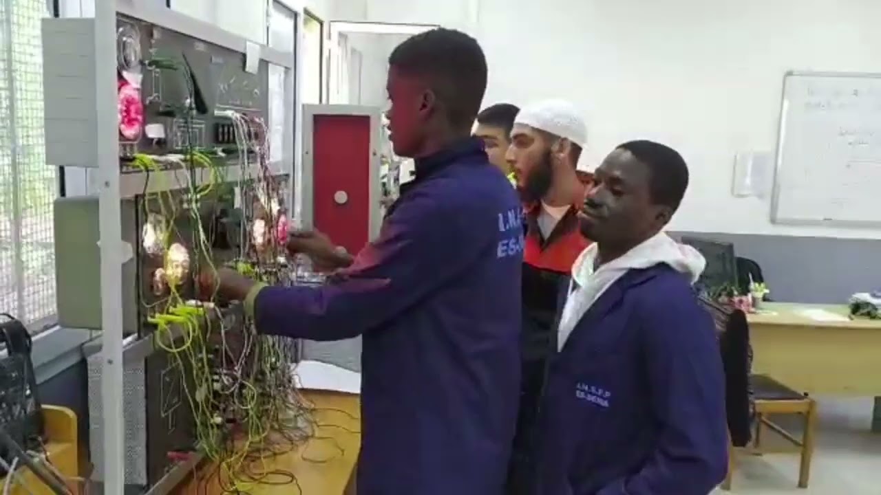 📌الجانب التطبيقي لتخصص #ميكاترونيك السيارات من المعهد الوطني المتخصص في التكوين المهني السانيا