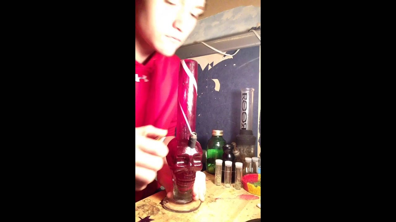 Bong toke montage