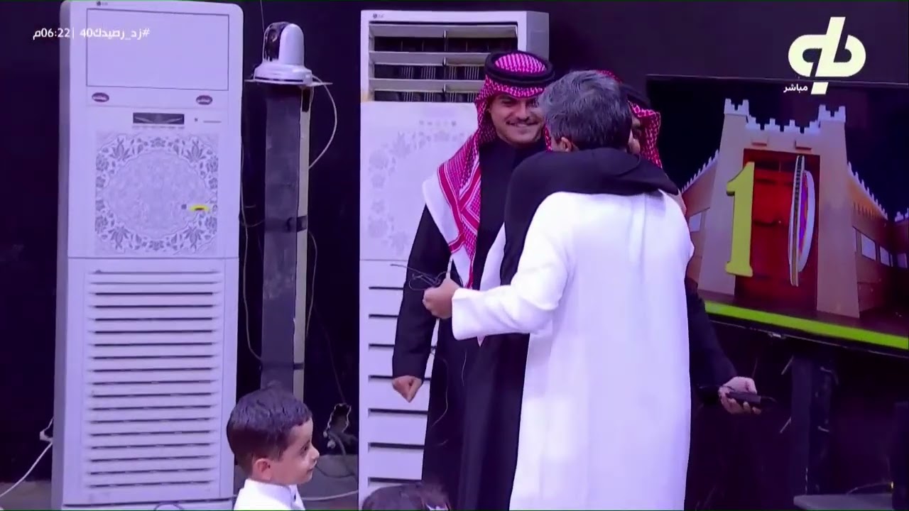 مابين مشاعر الاشتياق والفرح فيصل الطواله يتفاجئ بزيارة أخوانه وأبناءه | #زد_رصيدك40