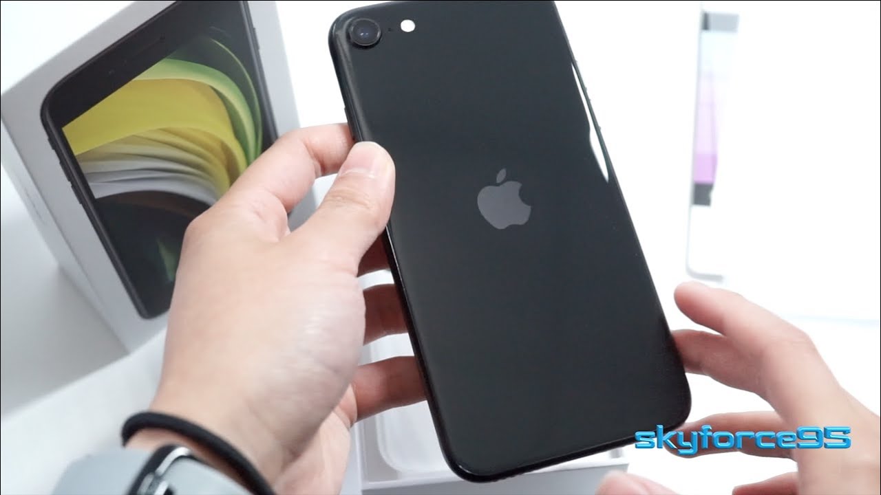 Распаковка и настройка iPhone SE 2-го поколения (2020) Black
