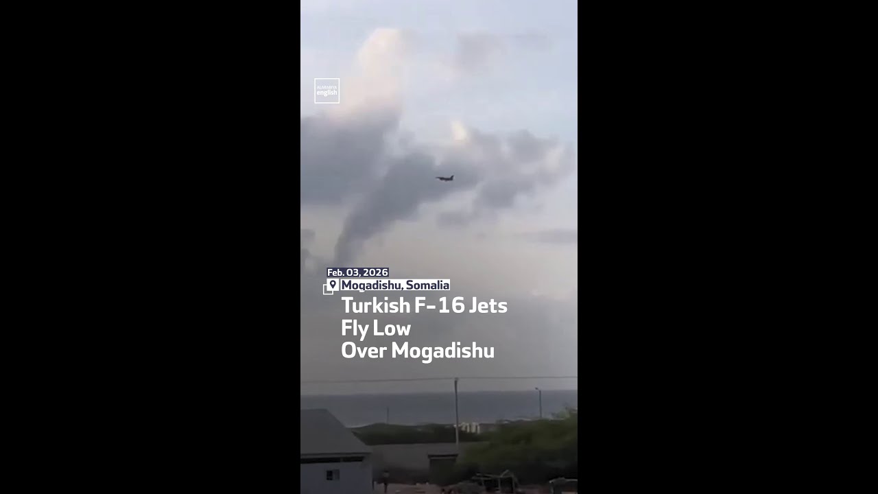 Turkish F-16 Jets Fly Low Over Mogadishu