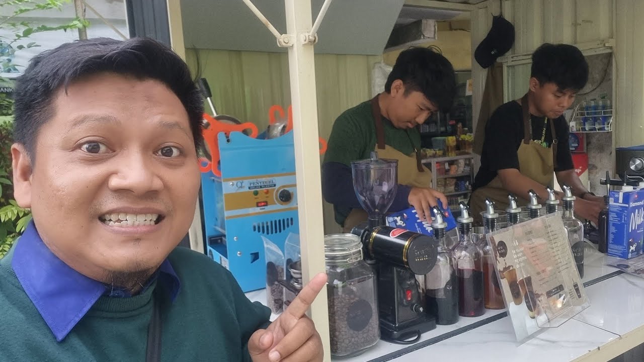 Coffee Shop di Dalam Gang yang Rasanya Juga Tak Kalah Nikmat  - Street Food