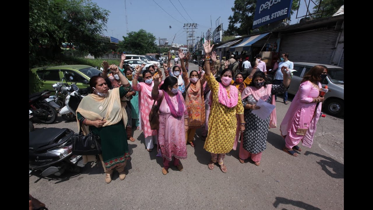 Anganwadi Workers, Helpers stage protest