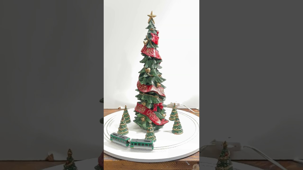 Build an Easy Holiday Train Display #modeltrain #christmas