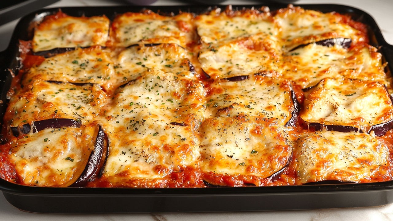 Die Aubergine, die alle verr&uuml;ckt macht! Italienisches Auberginenrezept gebacken