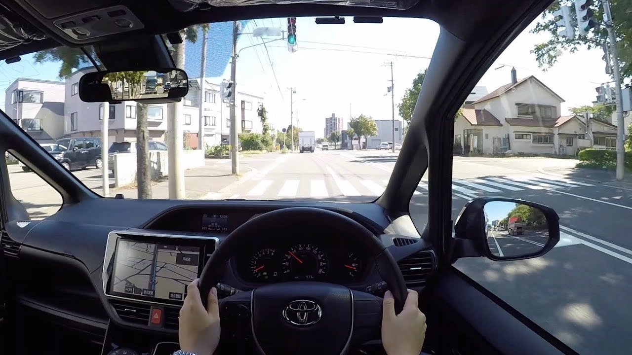 【Test Drive】2017/2018 New TOYOTA VOXY 4WD - POV City Drive