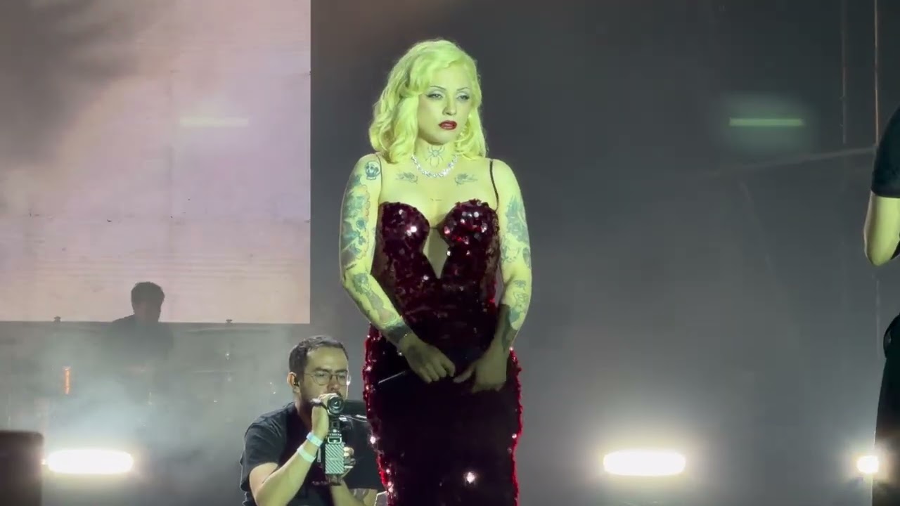 Mon Laferte - Otra Noche de Llorar (En Vivo / Carnaval de Veracruz 2026)