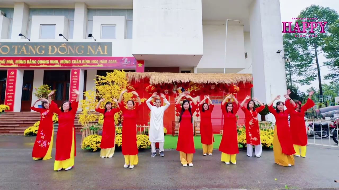 80 năm 100 năm - shuffle dance Happy