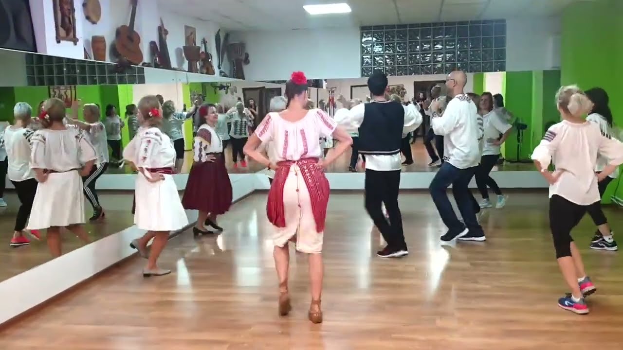 Mușamaua - pe muzică :: Învață să dansezi cu Total :: instructor Corina Tiron