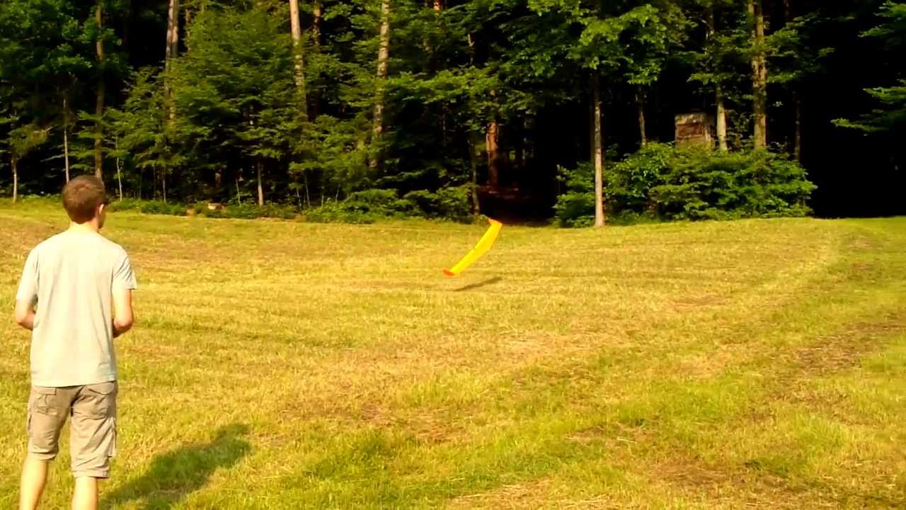 Flying wing hand-launch RC aerobatics - Thor by Küstenflieger