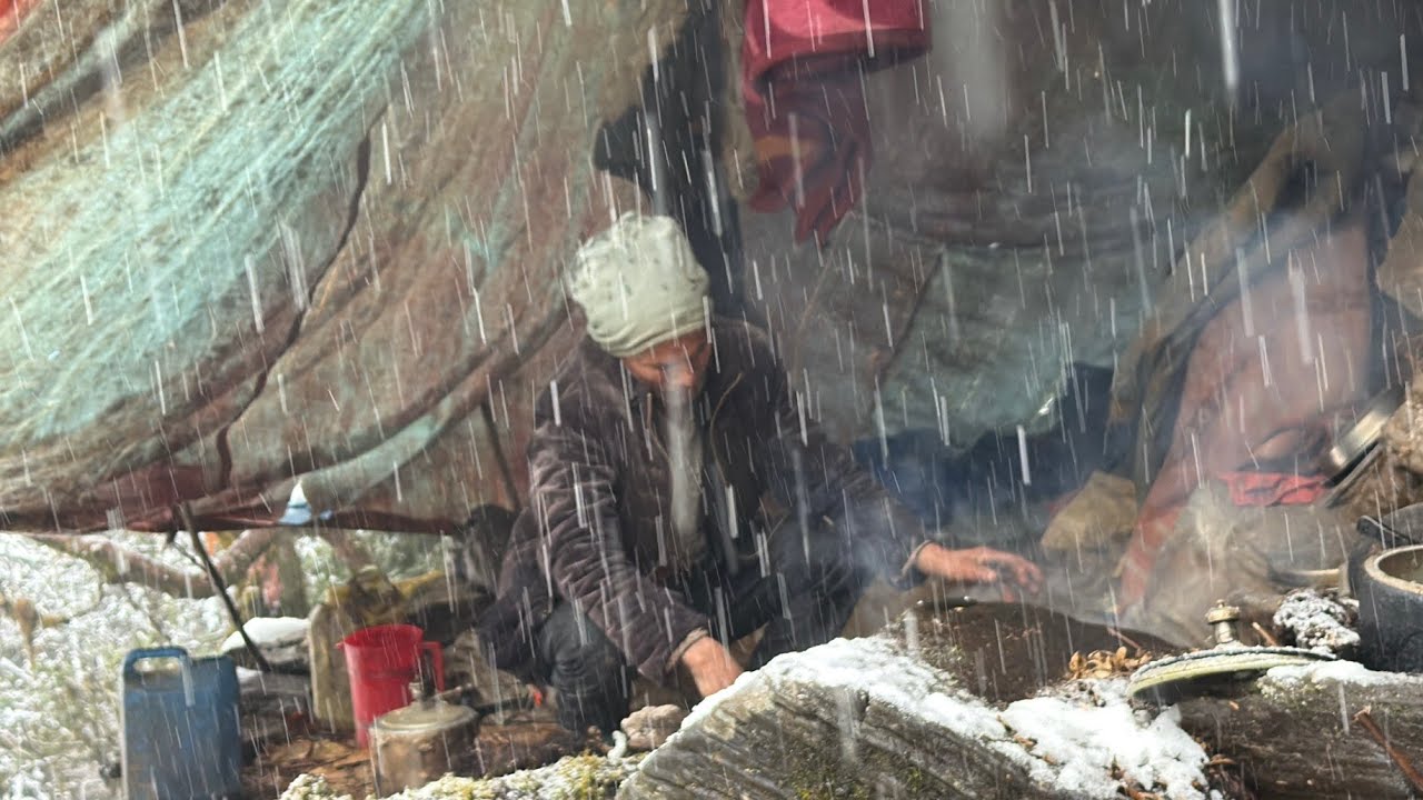 Himalayan Extreme Nomadic Life: Cooking&Surviving in Heavy Snow Mountains|African Village lifestyle|