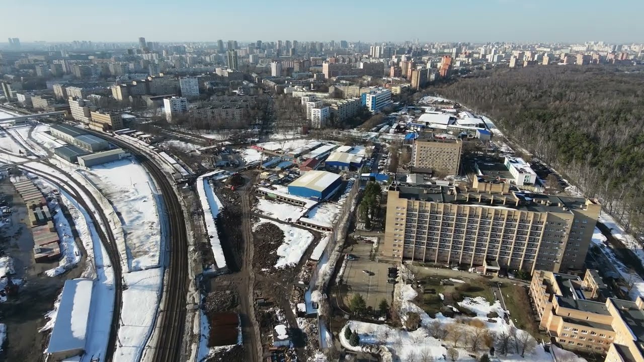 Строительство эстакады между улицей Приорова и улицей 8 Марта. И стройка на Часовой