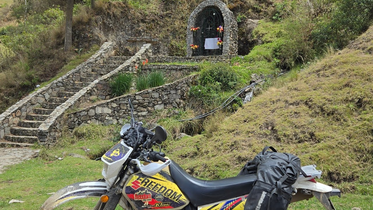 Dirt biking in Ecuador! Our 6-day Motorcycle Adventure!