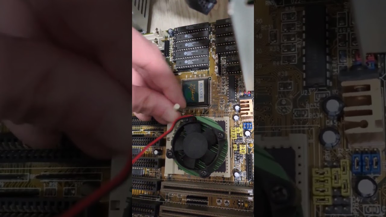 Building a 486DX 50 MHz system!#retropc #intel #486 #doom #hardware #retrocomputing #crt #pcbuild