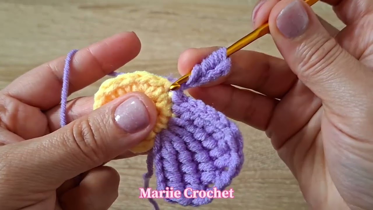 Tejí la Flor Tunesino para llaveros a Crochet 