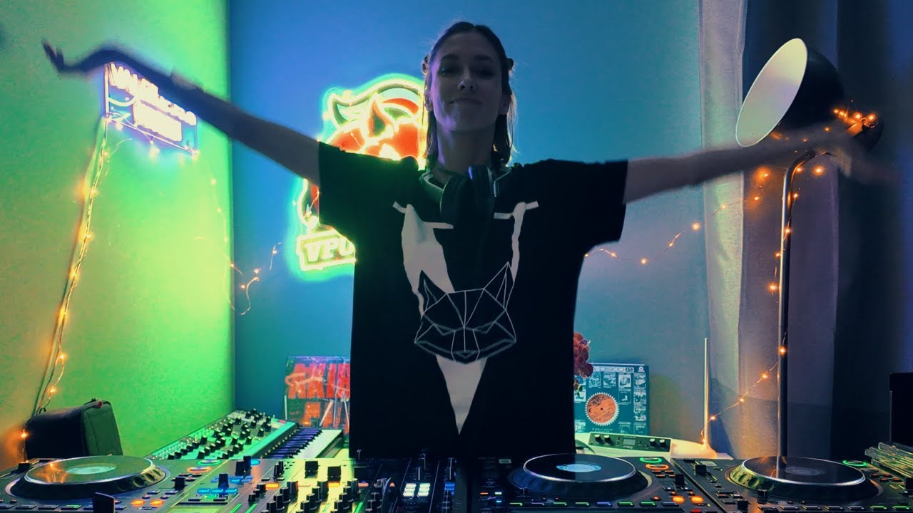 Melodic Techno, Indie Dance, Afro House mix by Valerie Fox | July 2025