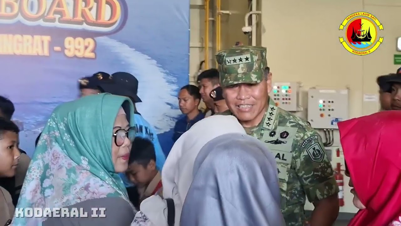 Kunjungan Kepala Staf TNI Angkatan Laut ke KRI RJW 992