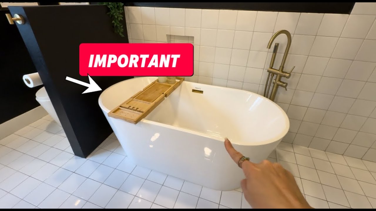 This Freestanding Tub Is Going Viral &mdash; Here&rsquo;s Why!