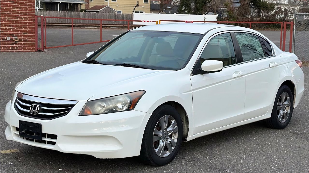 Продано. Honda Accord EX-L 2012 года выпуска, пробег 224 000 км, цена 2900 долларов.