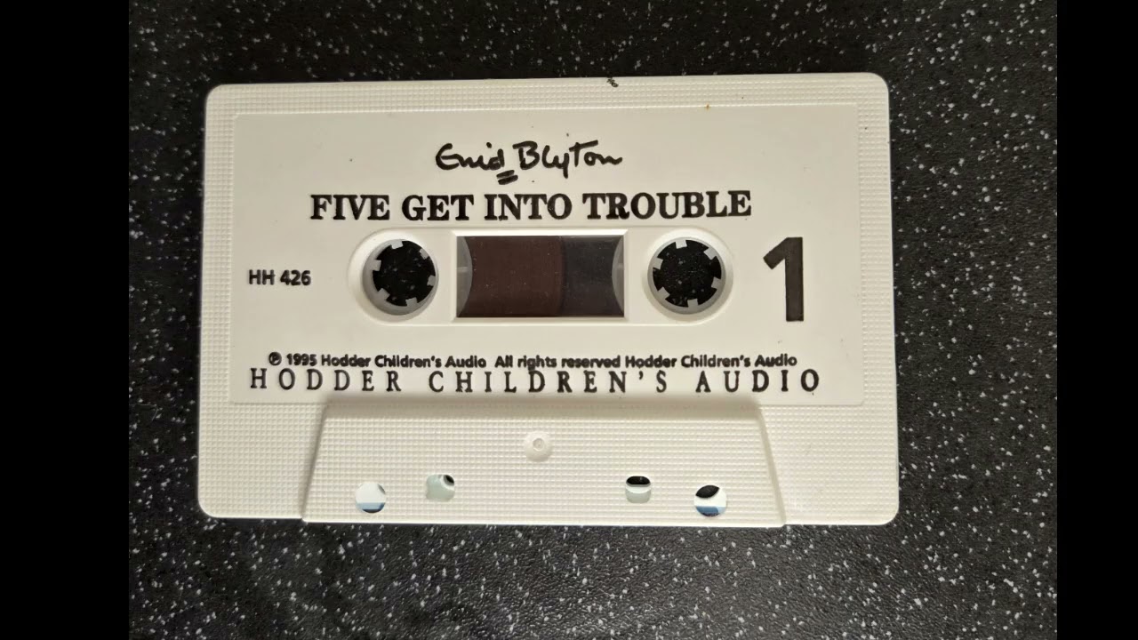 The Famous Five - Five Get into Trouble read by Martin Jarvis - Enid Blyton Audiobook