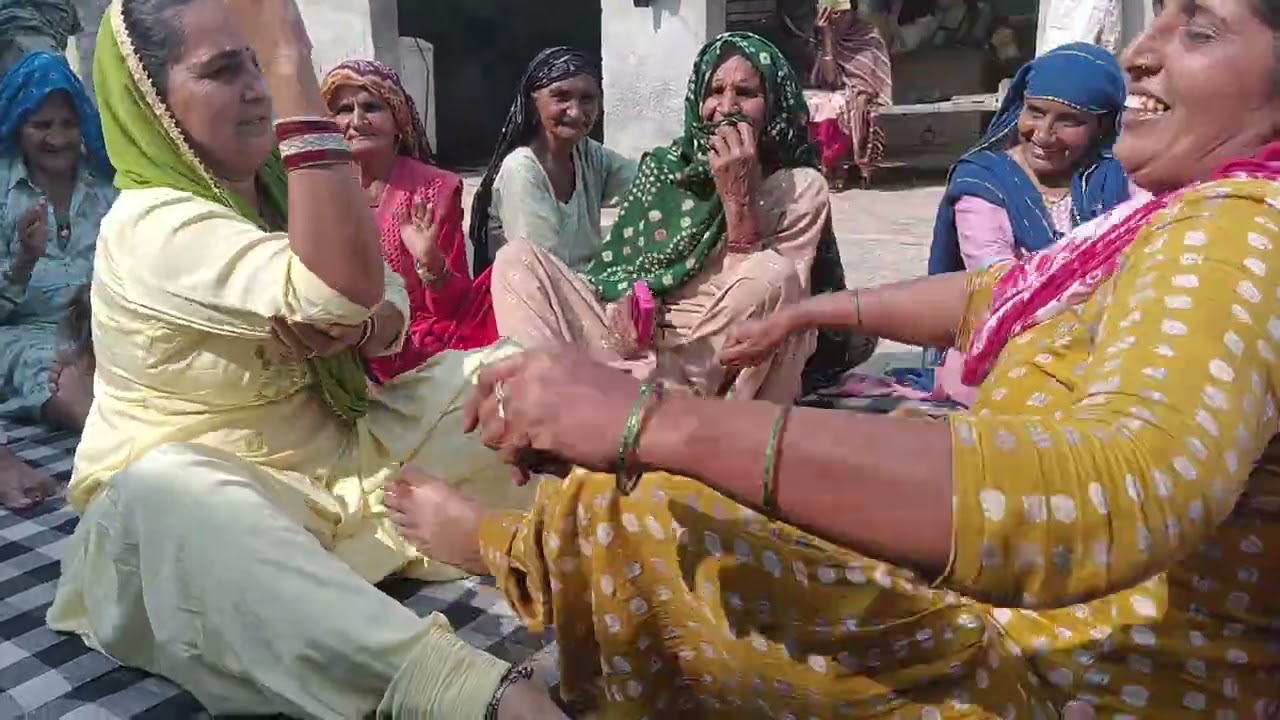 हे कृष्ण बांसुरी बजावे पनघट के बीच बहुत अच्छा डांस किया है और लाइक सब्सक्राइब जरूर करें करो भाई