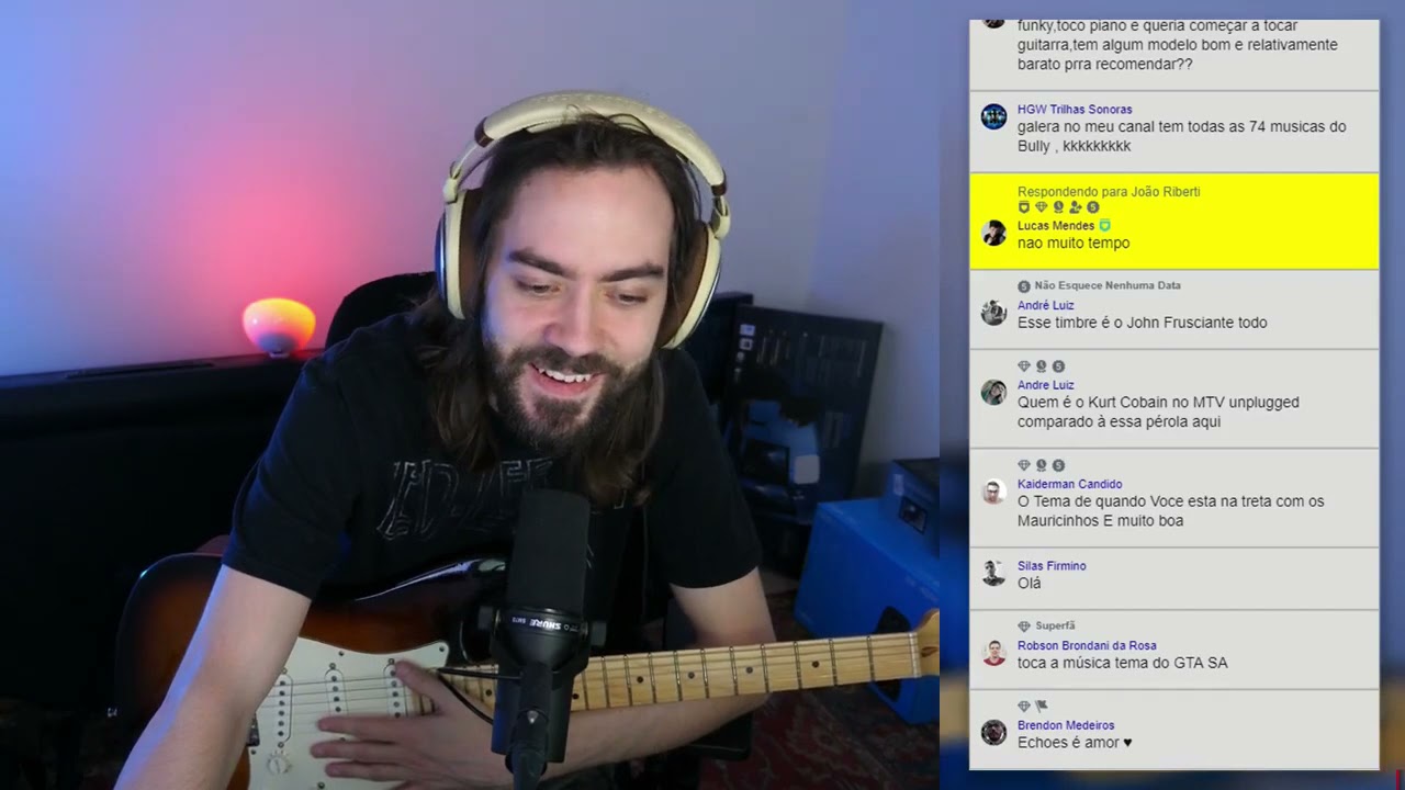 FunkyBlackCat tocando guitarra #1