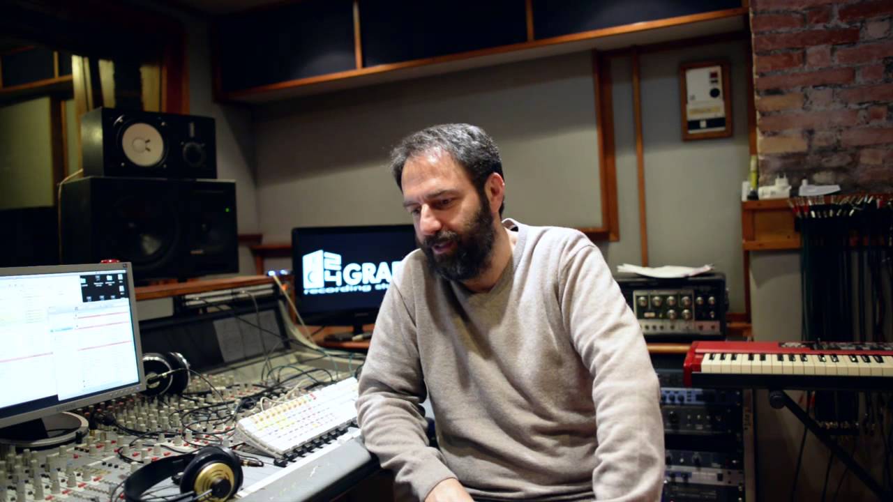Neri Marcorè legge Gianni Rodari