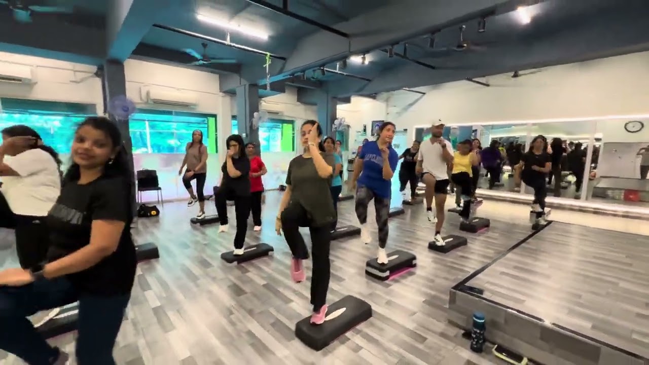 Болливудский фитнес | SURESH FITNESS NAVI MUMBAI