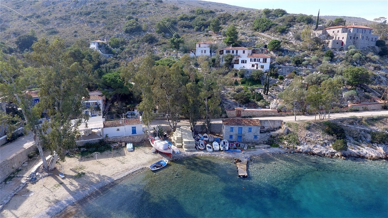 Arbeli House to rent, Mandraki, Hydra Island Greece