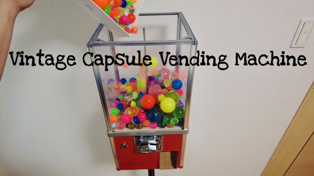 ＃2　1Play￥200　本体　Vintage Capsule Vending Machine　Gacha　ガチャガチャ Interesting  piggy bank　面白い貯金箱　家具　駄菓子屋