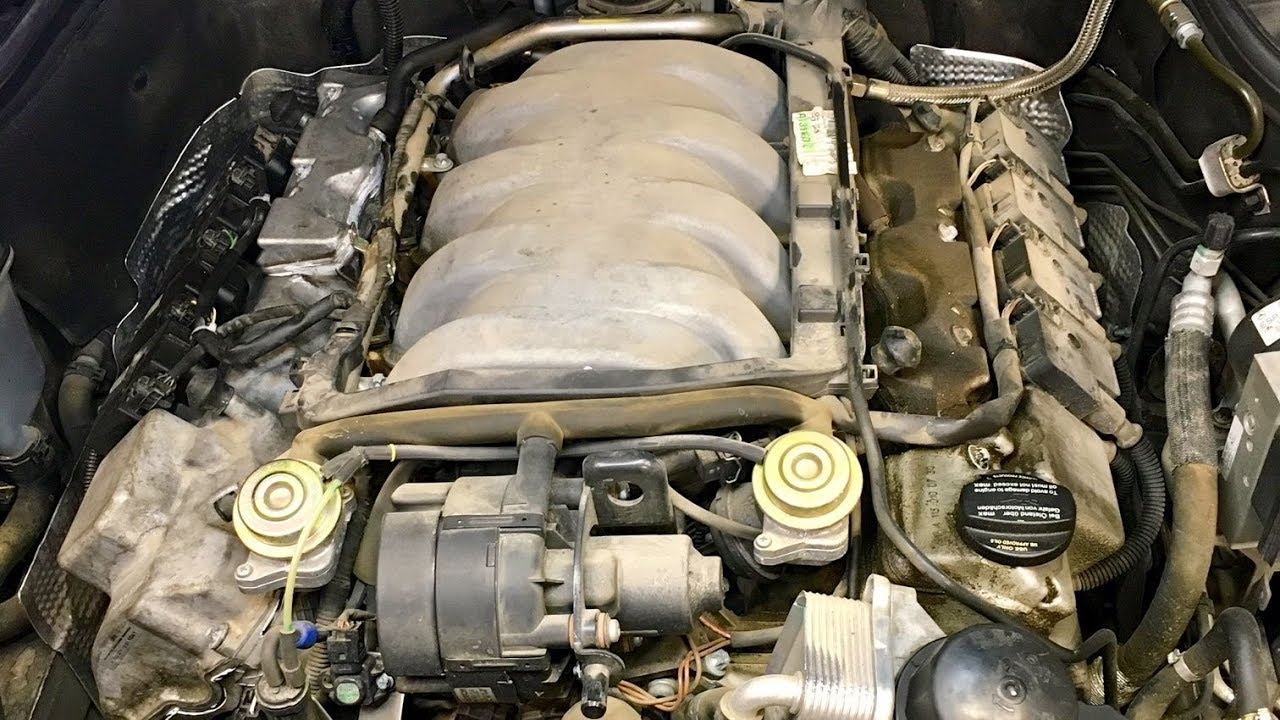 Замена прокладки клапанной крышки, Mercedes benz C55 легко, но требует много времени!