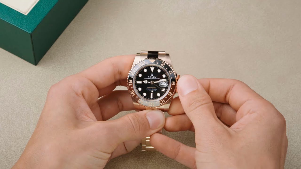 Rolex user guides &ndash; How to set your Rolex GMT-Master II