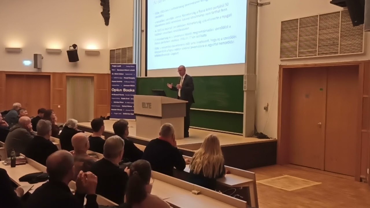 Appeasement, beugrás, vagy be nem ugrás? Előadás az ELTE Gólyavárában