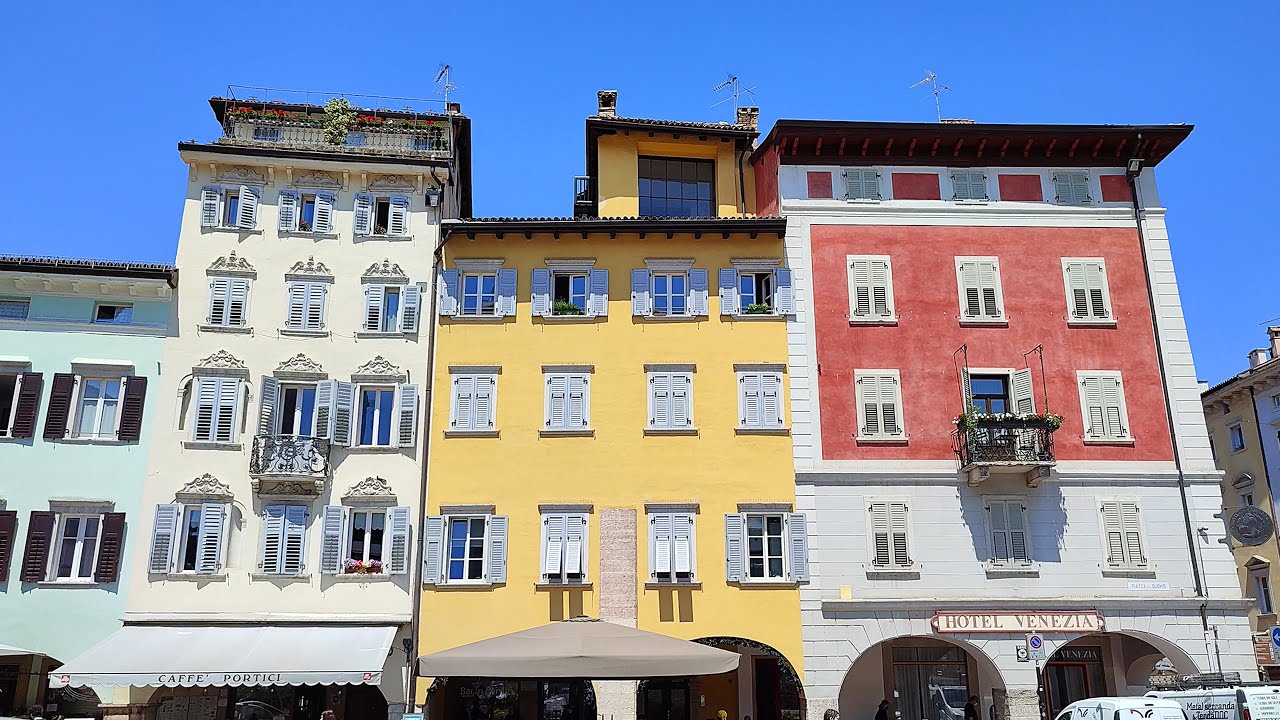 Trento City 🇮🇹 ITALY ASMR - Trentino Alto Adige Südtirol  • Virtual Walking Tour in 4K