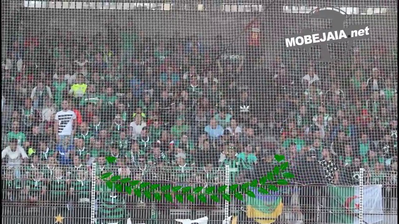 [USMA 5-1 MOB-] ambiance des Mobistes a alger