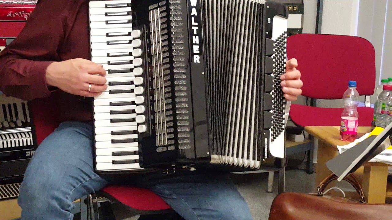 Klangprobe Akkordeon Walther Commodore 120