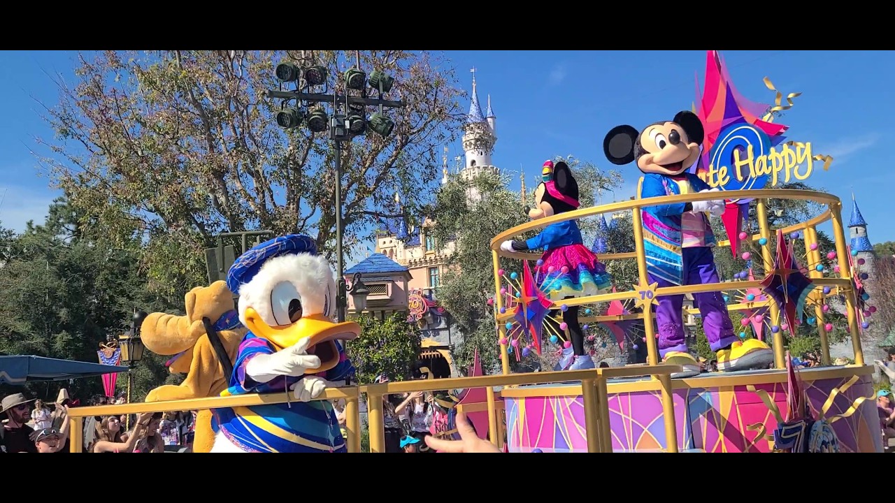 LA VLOG 55 - The Celebrate Happy Cavalcade @ Disneyland. 02/25/26.