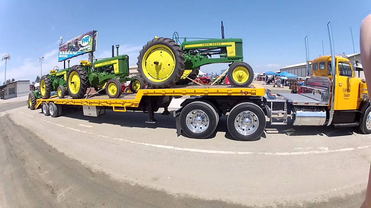 GMC DETROIT DIESEL 950 FAT CAB DYKSTRA DAIRY TRUCK AT TULARE FARM SHOW