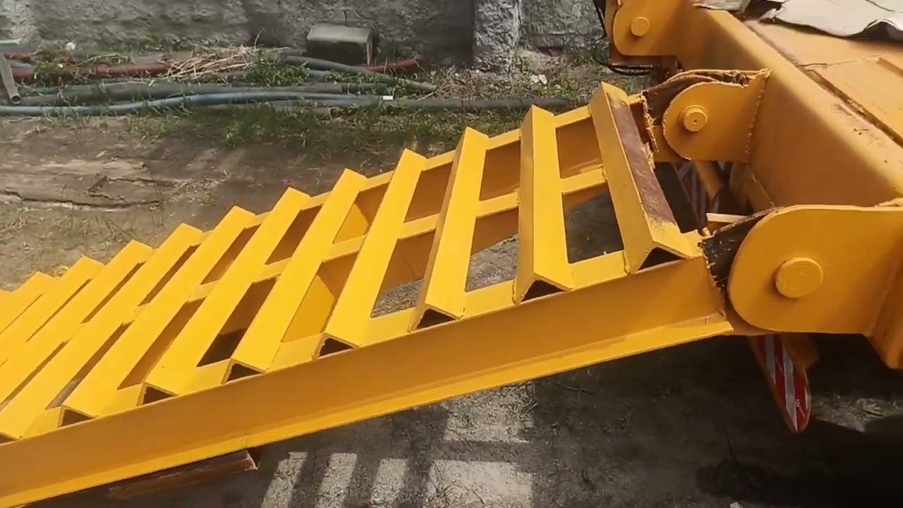 IMPLEMENTO HIDRÁULICO PARA RAMPA DA PRANCHA | Prancha de transporte de máquinas