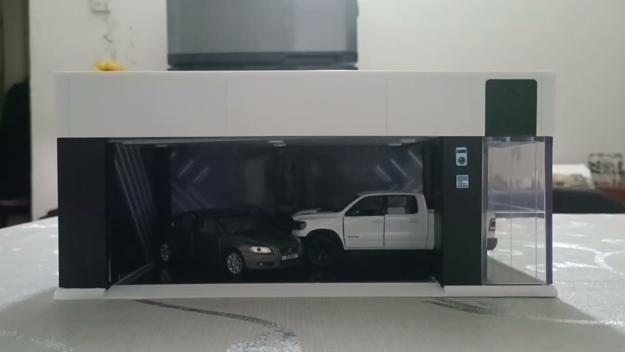Estacionamiento automático a escala.