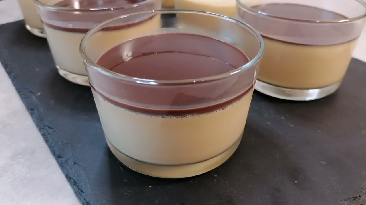 Délicieux Dessert Italien Panna Cotta au Caramel et sauce chocolat 😋