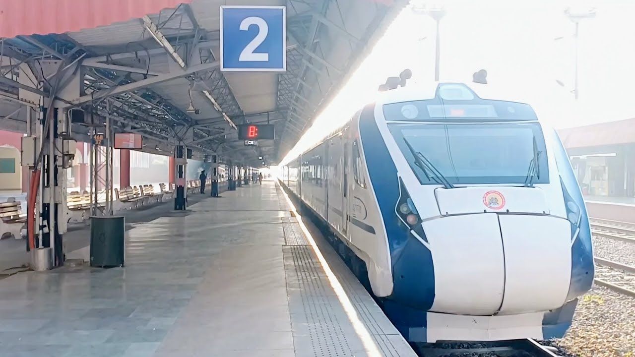 (22488) Vande Bharat Express (Amritsar - Old Delhi)