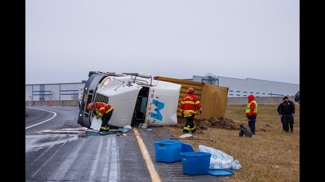 Plainfield Township, Pa., RT 33 Tractor Trailer Rollover 12/26/2025