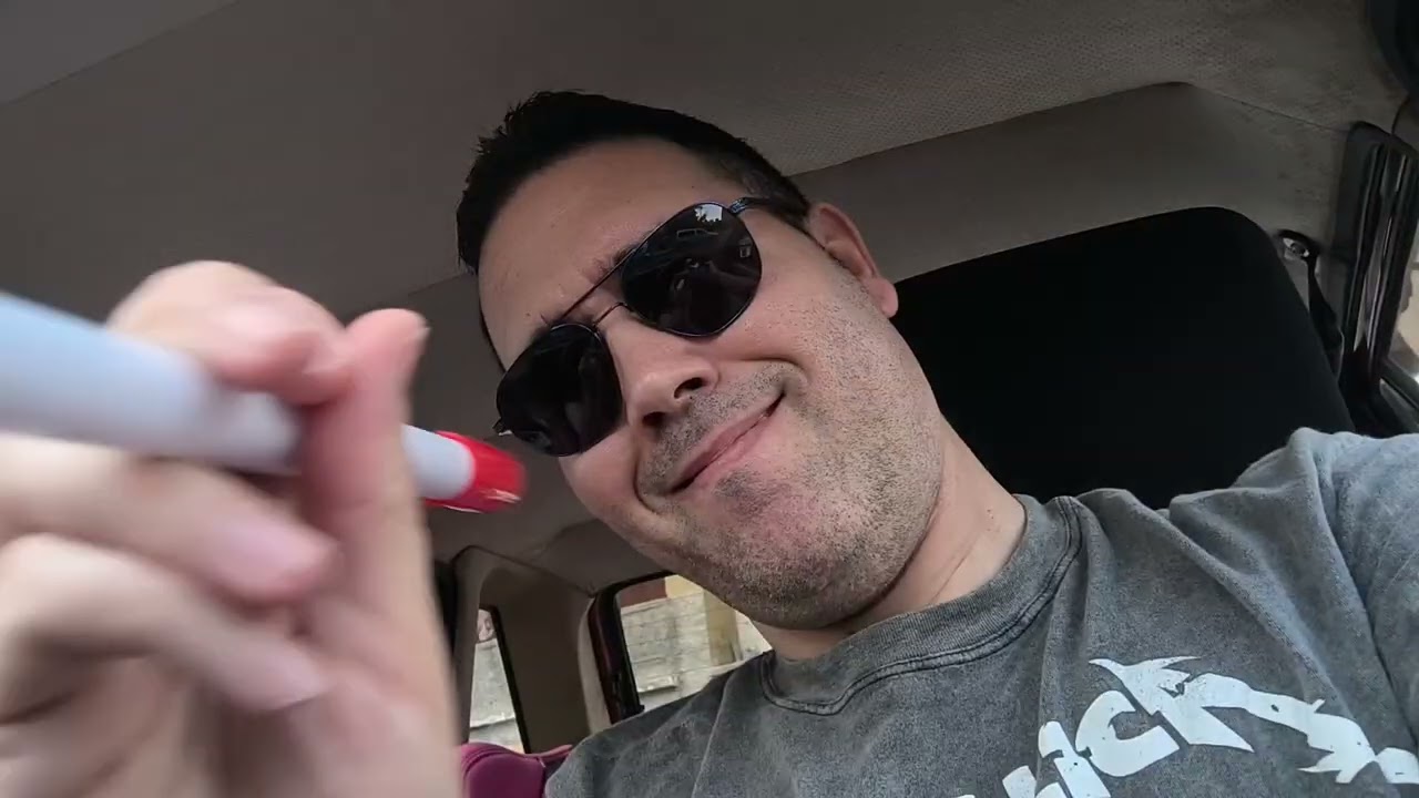ASMR casero ( El vendedor que todo lo tiene ) Rápido y Agresivo con cepillos 